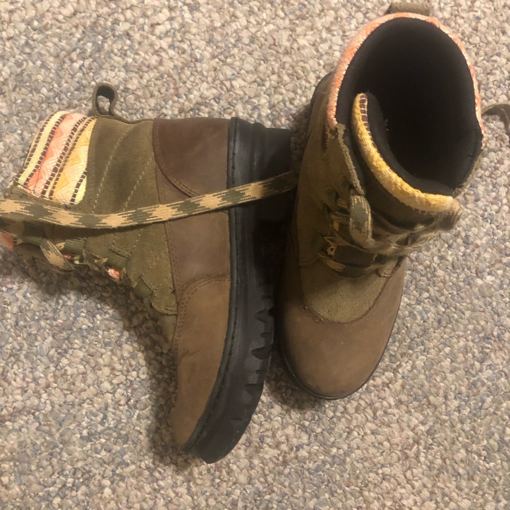 Keen winter boots